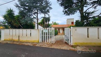 VILLA SINGOLA A PORTO CESAREO