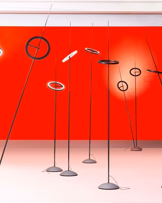 Lampada da terra Ringelpiez di Ingo Maurer