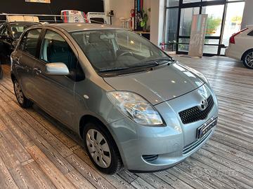Toyota Yaris 1.0 5 porte/GARANZIA