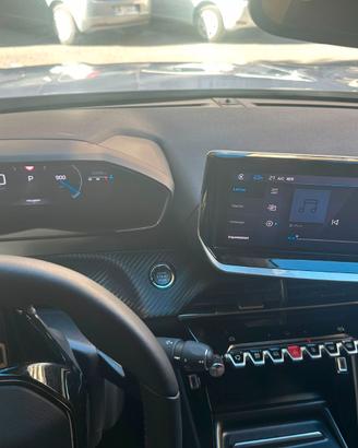 PEUGEOT 2008 ALLURE PURE TECH