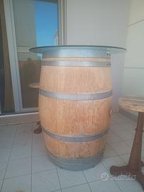 botte in rovere barrique con piano in vetro.
