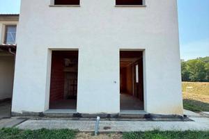 Villa di 120 m² con 5 locali e box auto doppio a B
