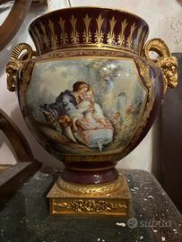 Vaso ornamentale stile Sèvres con decorazioni