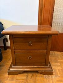 coppia di comodini in legno