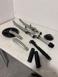 LOTTO ACCESSORI PER BICICLETTA