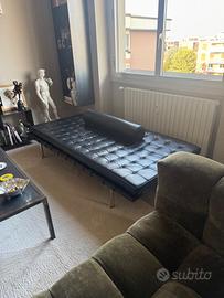 chaise longue vera pelle nera
