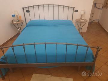 struttura letto in ferro battuto artiginale