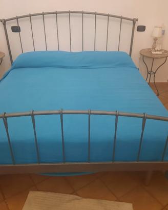 struttura letto in ferro battuto artiginale