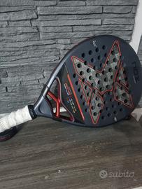 Padel Nox AT10 Genius 18K Alum 2025  Agustín Tapia
