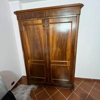 Armadio antico in noce nazionale completamente res
