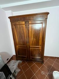 Armadio antico in noce nazionale completamente res