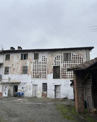 Immobile in asta di 195 m² con 3 locali a Canelli