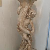 Statua porta vaso in gesso  con  Angelo