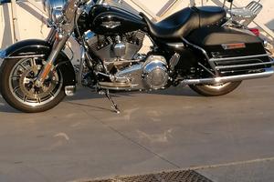 stupenda Harley road king 