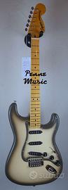 Squier Vibe 70 Stratocaster + custodia Fender