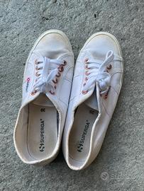 Superga bianche e nere sale