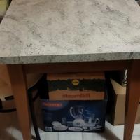 tavolo sala o cucina