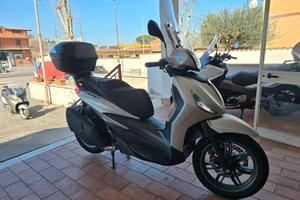 Piaggio Beverly 400 HPE S 11.2024 KM 5.985 !!!