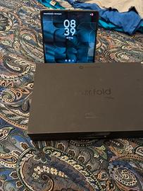 Motorola razr fold 16 ram 512 gb