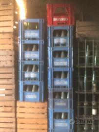 12 casse vintage in plastica per bibite