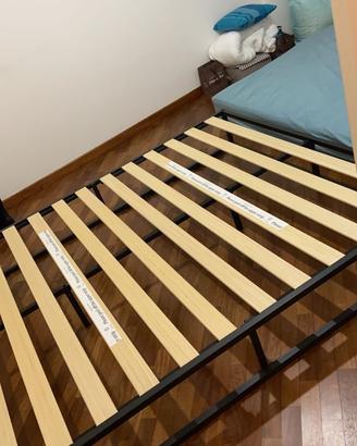 Telaio letto con piattaforma in metallo