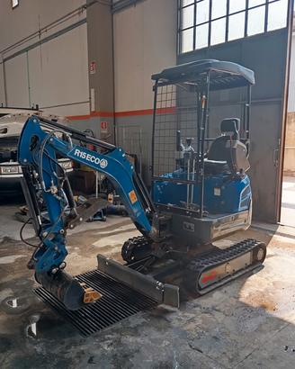 mini escavatore 15 qli motore kubota usato