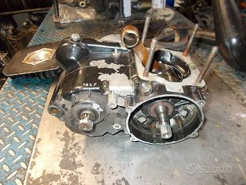 TR 32 33 250 : forcella carter motore cambio