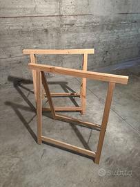 Coppia di cavalletti in legno