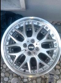 4 CERCHI 17’’ GOMMATI