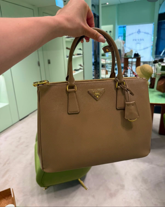 Borsa Prada Galleria Large în Saffiano