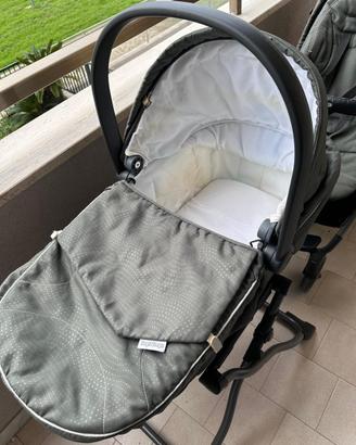 Passeggino navetta ovetto trio peg perego compatto