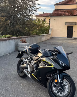 Honda CBR650R E-Clutch 2026