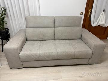 2 divani da tre posti