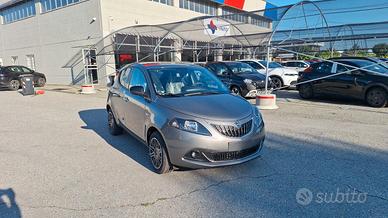 Lancia Ypsilon 1.0 FireFly 5 porte S&S Hybryd Gold