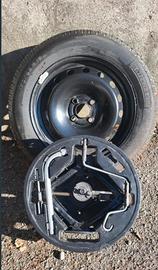 Ruota scorta 175/65 R15 e kit attrezzi