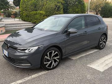 Golf 8 2.0 150 cv