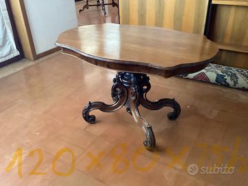 Tavolo in legno antico