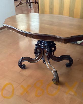 Tavolo in legno antico