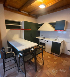 Mobile cucina con 3 sedie + elettrodomestici