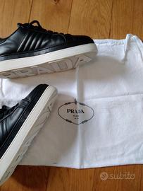 Sneakers Prada da donna in pelle Made in Italy