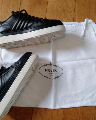 Sneakers Prada da donna in pelle Made in Italy