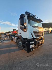 autocarro Iveco stralis scarrabile