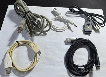 Lotto Stock 22 Cavi Misti: Micro USB, USB-C, Jack