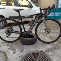 bicicletta elettrica bianchi impulso e-allroad