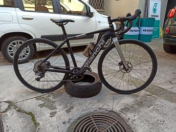 bicicletta elettrica bianchi impulso e-allroad