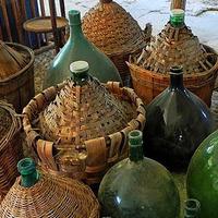damigiane in vetro diversi volumi