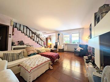 VILLA A SCHIERA A PREGANZIOL