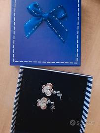 orecchini pendenti a farfalla