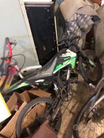 Bicicletta cross repluca motocicletta