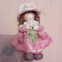 Bambolina in ceramica